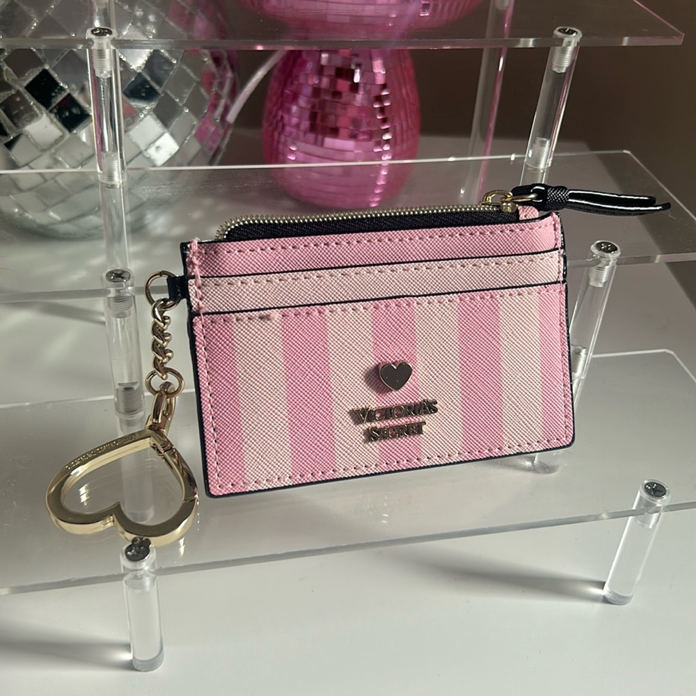 Victoria’s Secret cardholder 🩷💋🩷